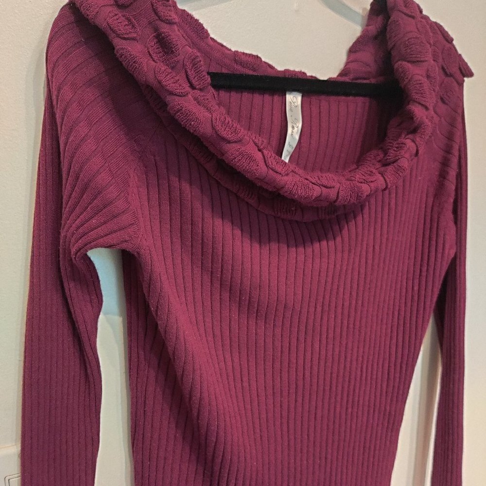 Sweater Top in a deep rich Burgandy. Sz XL Petite Worn on/ off shoulders.Festive